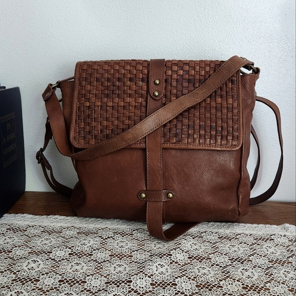 Rehard Italy Brown Leather Crossbody with Basket Weave Flap - Picture 1 of 16